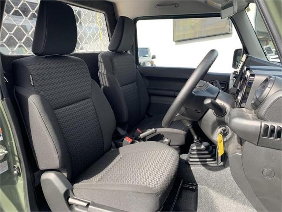 Интерьер Suzuki Jimny UTE 2020 года  (AU) (фото 17 из 21)